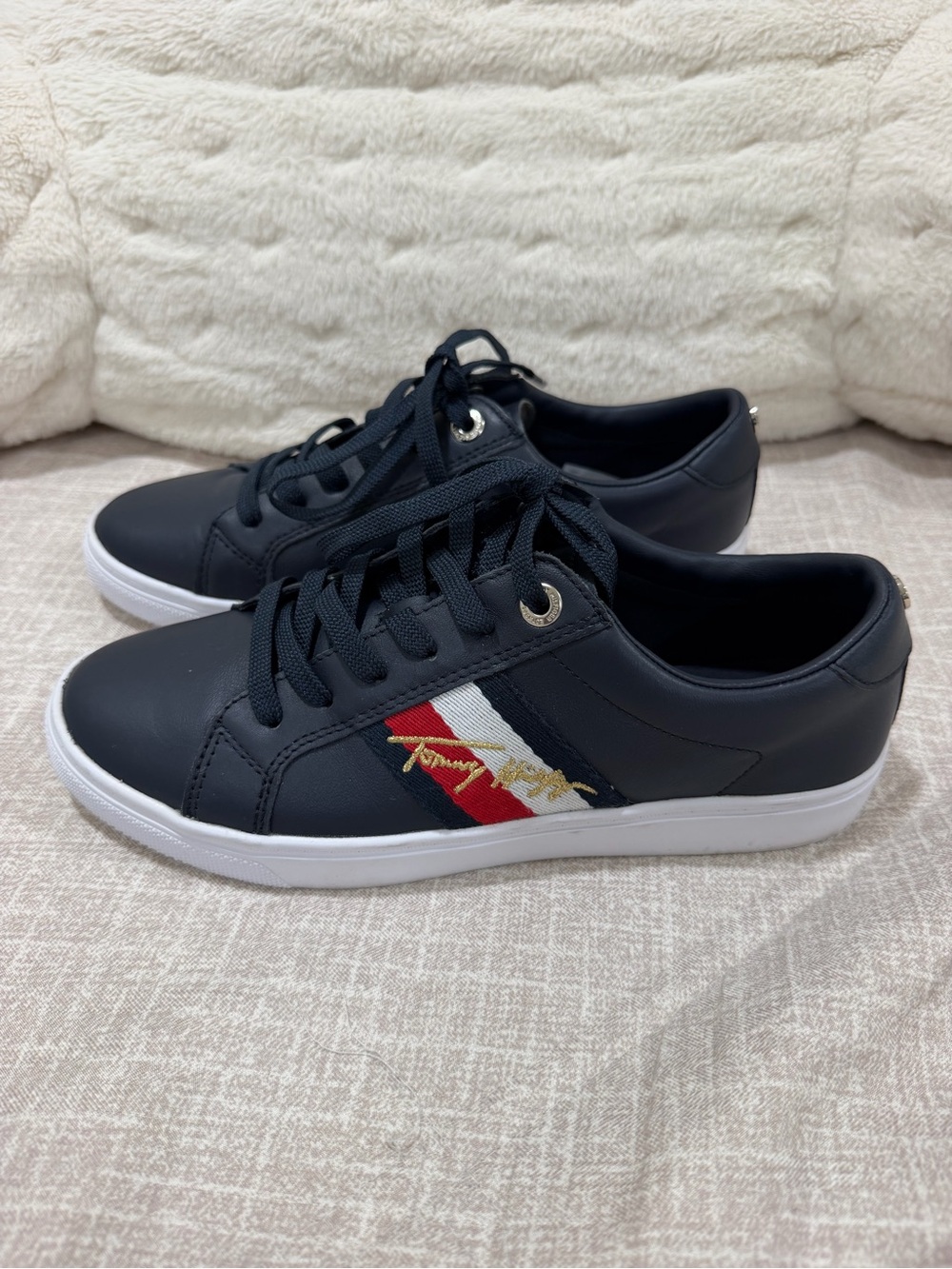 Tommy Hilfiger Black Low-Top Sneakers with Red-White-Blue Stripe